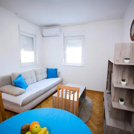 Apartment Nikolina *